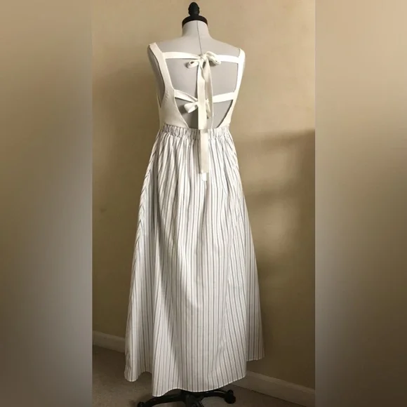 Chic White and Blue Striped Maxi Dress NWOT - Picture 4 of 11